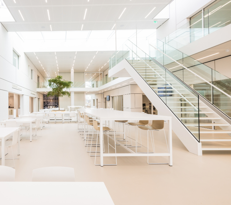 Mooi open, duurzaam, comfortabel commercieel vastgoed kantoor